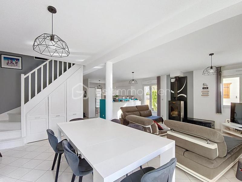 Maison - 110 m² - 4 pièces