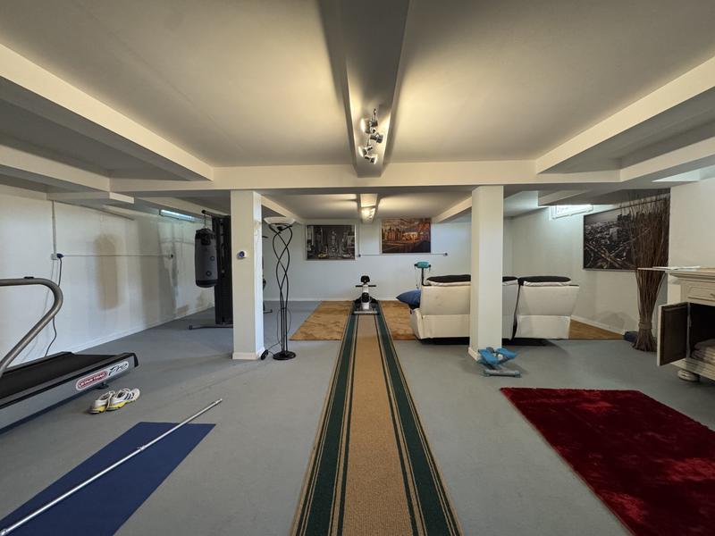 Maison - 700 m² - 15 pièces