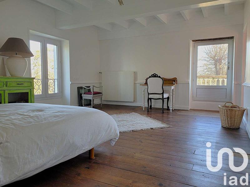 Maison - 318 m² - 11 pièces