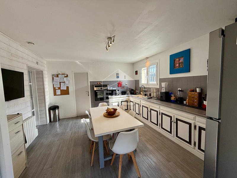 Maison - 141 m² - 6 pièces