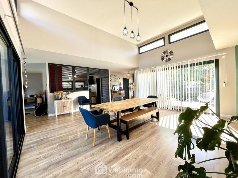 Maison - 145 m² - 5 pièces