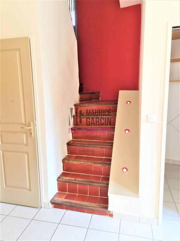 Appartement - 99 m² - 4 pièces