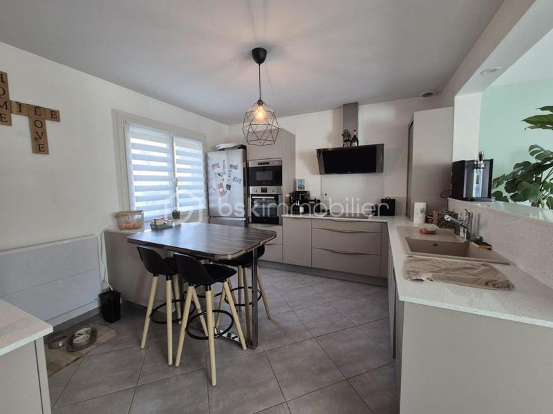 Maison - 102 m² - 6 pièces