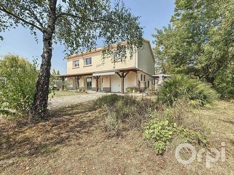 Maison - 180 m² - 7 pièces