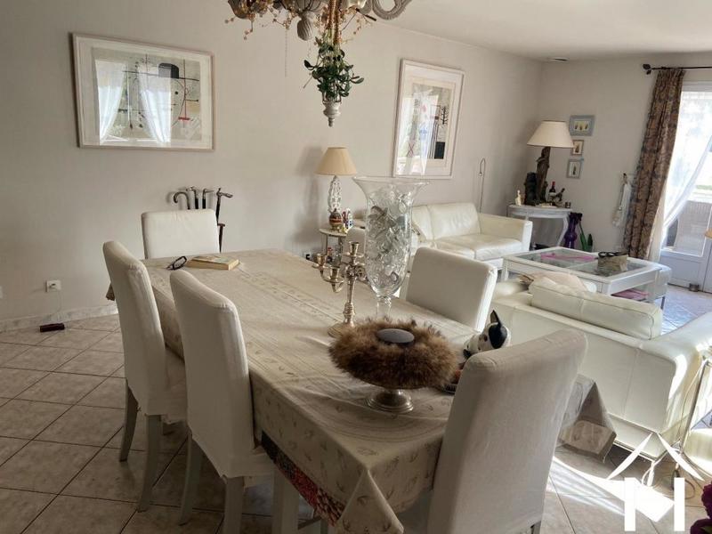 Maison - 256 m² - 9 pièces