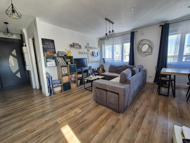 Immeuble - 180 m² - 7 pièces