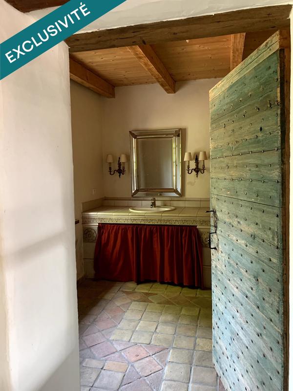 Maison - 275 m² - 11 pièces