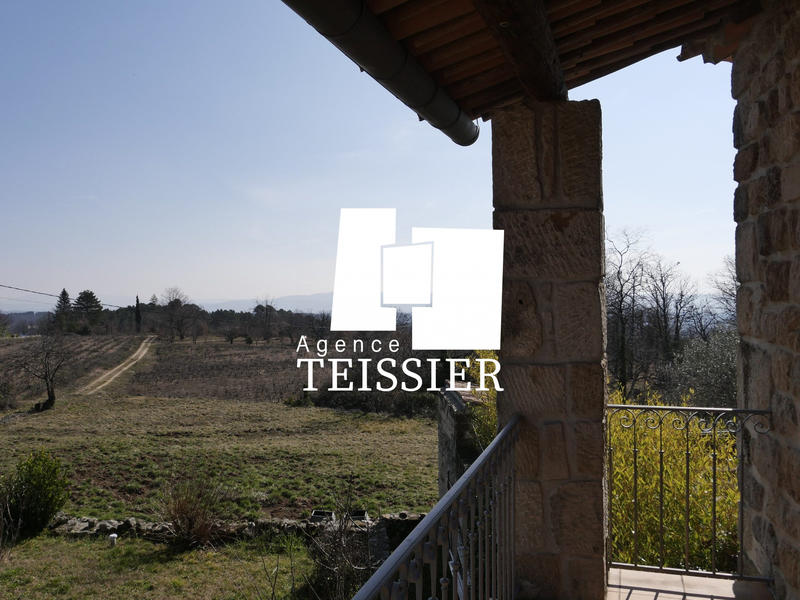 Maison - 286 m² - 9 pièces