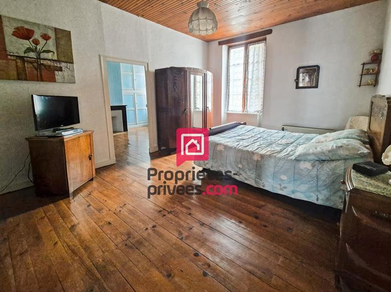 Maison - 270 m² - 8 pièces