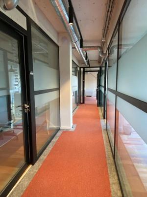 Bureau - 110 m² - 6 pièces