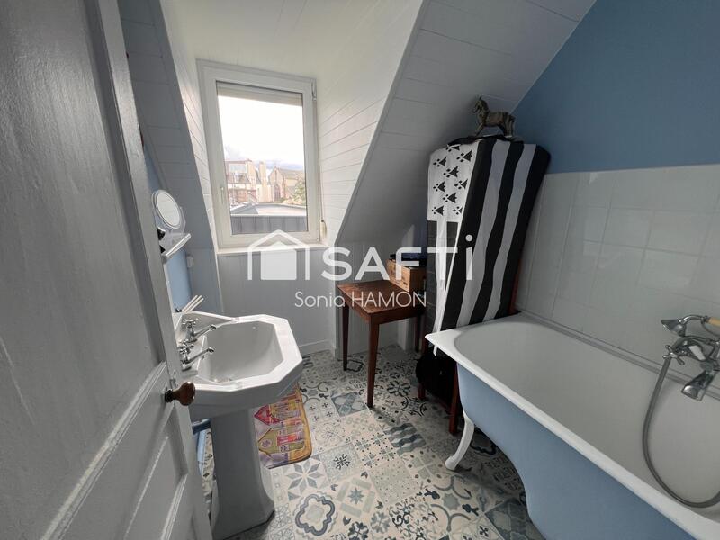 Maison - 112 m² - 6 pièces