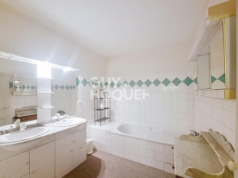 Maison - 110 m² - 4 pièces