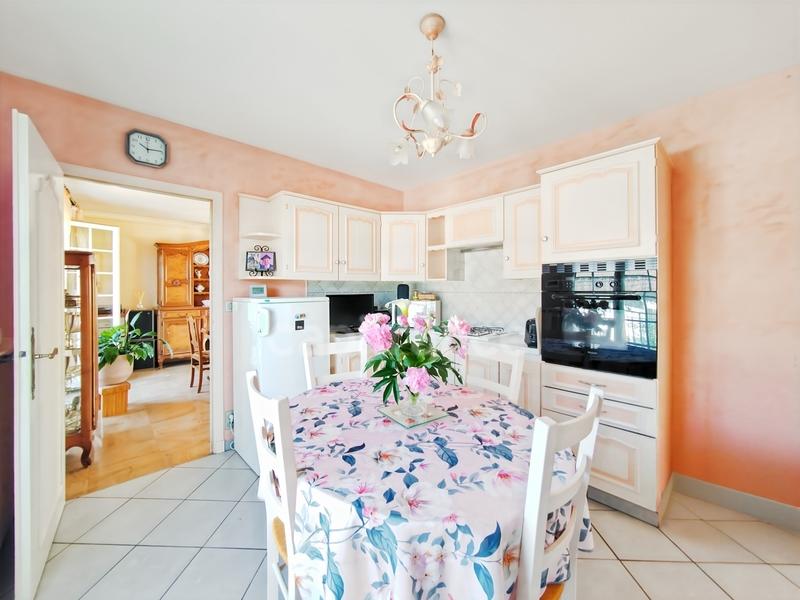 Maison - 183 m² - 6 pièces