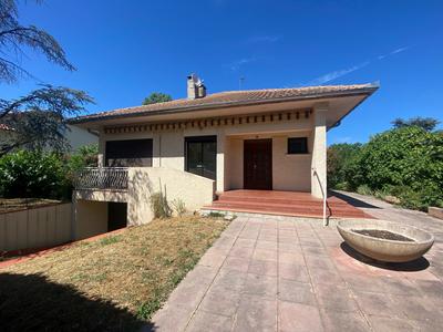 Maison traditionnelle - 137 m² - 5 pièces