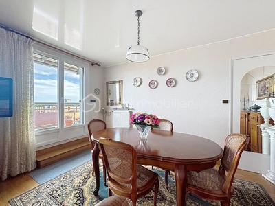 Appartement - 94 m² - 5 pièces