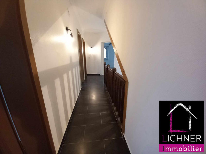 Maison - 220 m² - 8 pièces