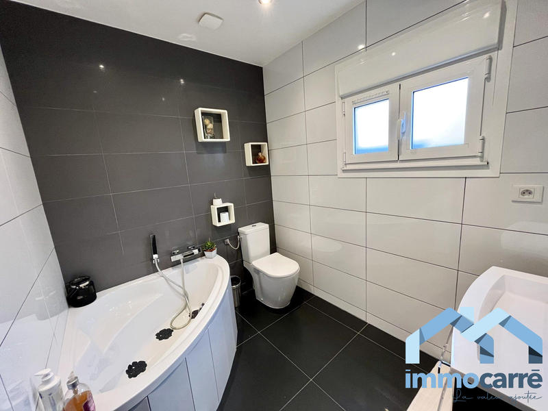 Maison - 85 m² - 4 pièces