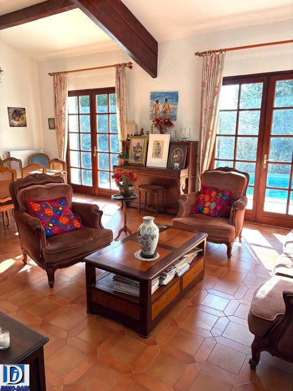 Villa - 164 m² - 6 pièces