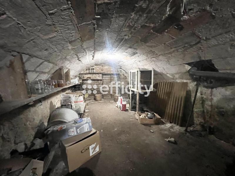 Maison - 208 m² - 7 pièces