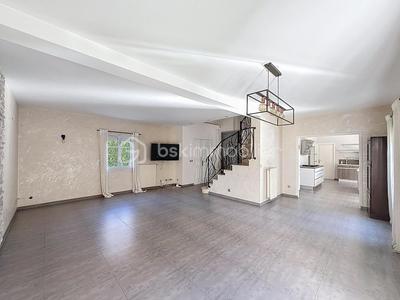 Maison - 158 m² - 7 pièces