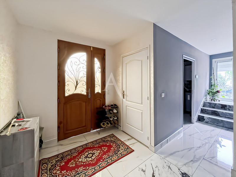 Maison - 122 m² - 6 pièces