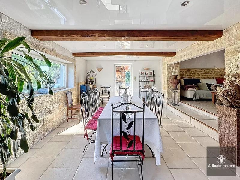 Maison - 205 m² - 6 pièces