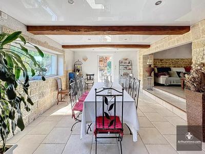 Maison - 205 m² - 6 pièces