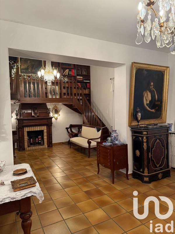 Maison - 512 m² - 9 pièces