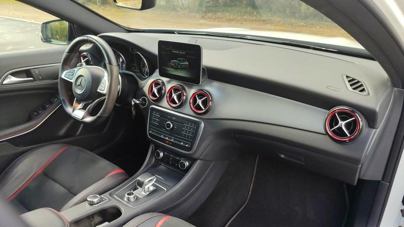 Mercedes Classe Gla 2.0 45 381 4Matic 7g-Dct Amg - Entretien constructeur Toit ouvrant