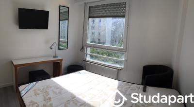 Chambre - 11 m² - 1 pièce