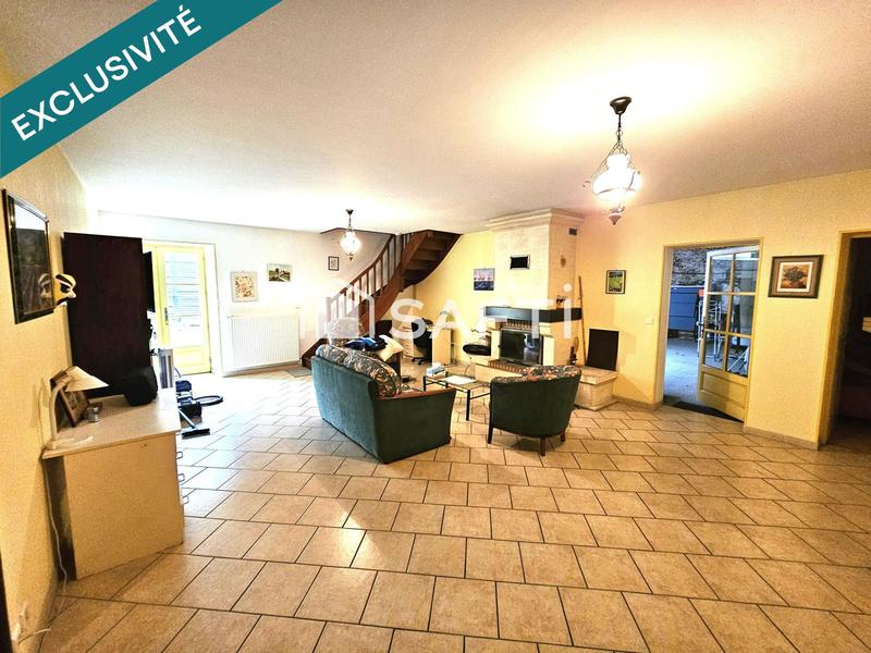 Maison - 205 m² - 8 pièces