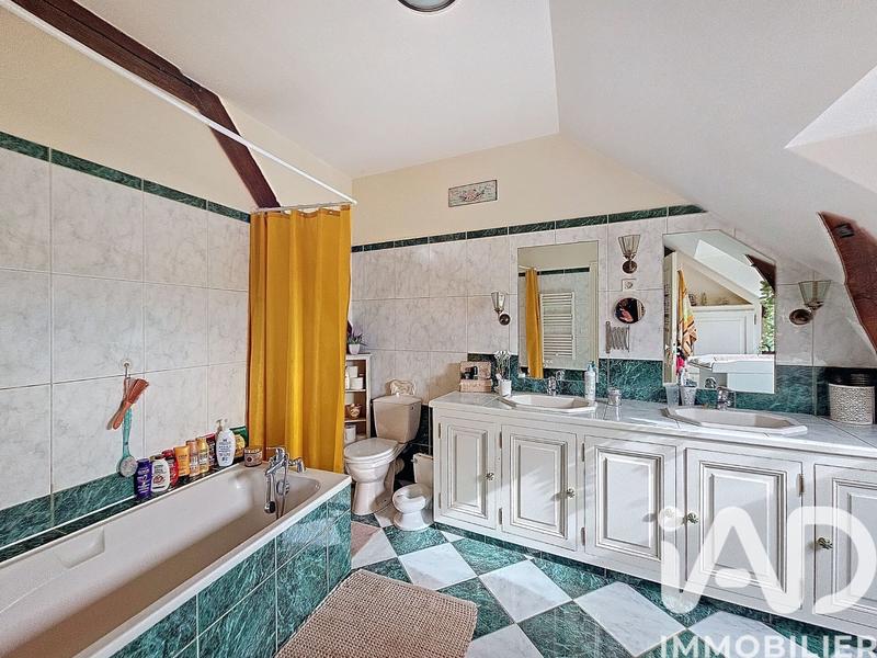 Maison - 158 m² - 8 pièces