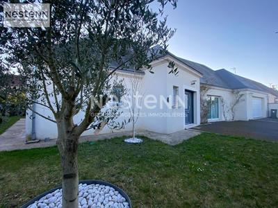 Maison - 235 m² - 7 pièces