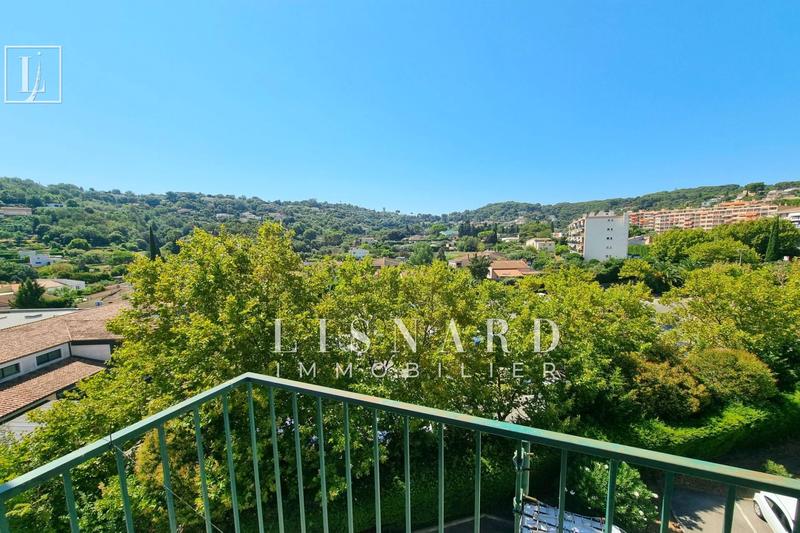 Appartement - 70 m² - 4 pièces