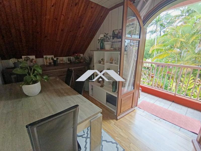 Maison - 98 m² - 5 pièces