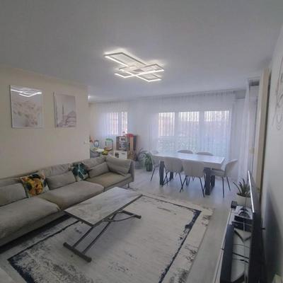 Appartement - 82 m² - 4 pièces