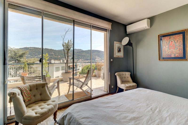 Appartement - 82 m² - 3 pièces