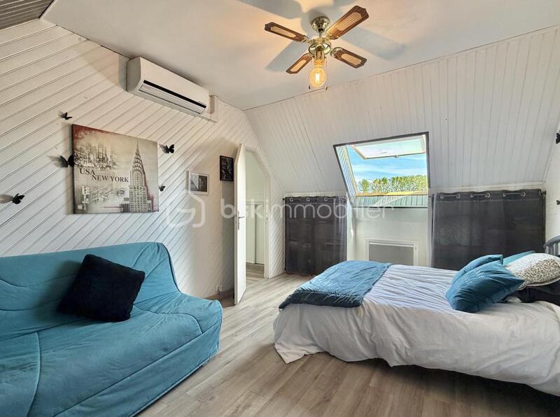 Maison - 245 m² - 10 pièces