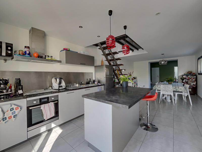 Maison - 105 m² - 5 pièces