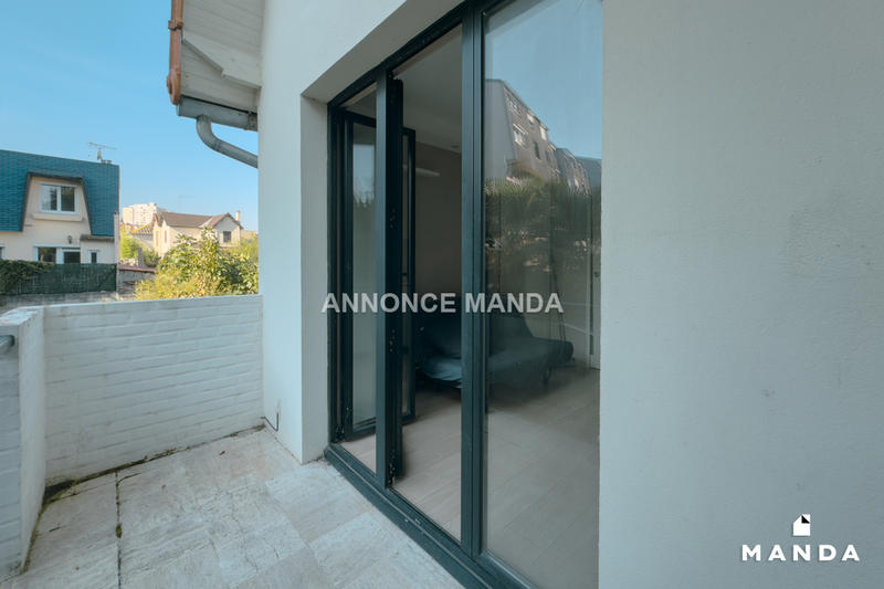 Studio - 11 m² - 1 pièce