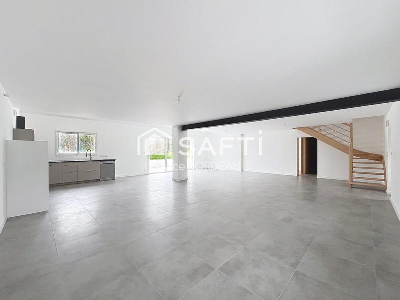 Maison - 181 m² - 5 pièces