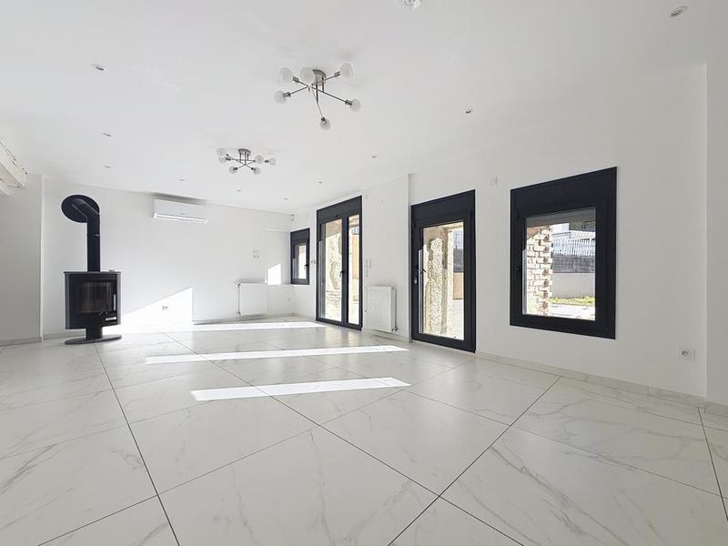 Maison - 195 m² - 6 pièces