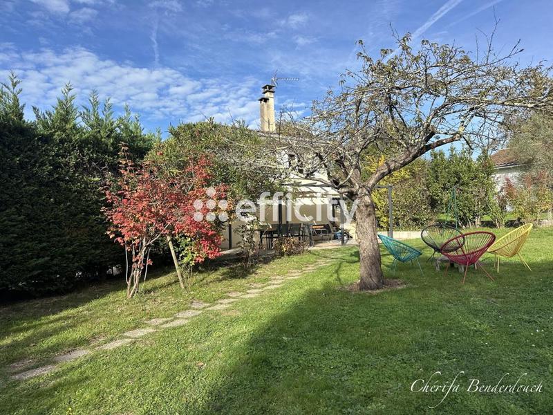 Appartement ancien - 65 m² - 3 pièces