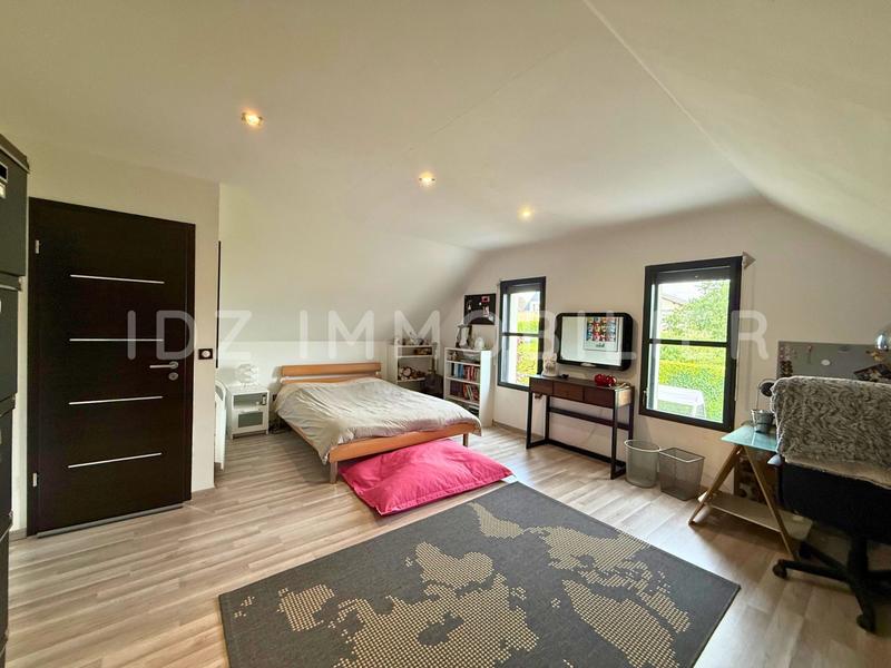 Maison traditionnelle - 144 m² - 6 pièces