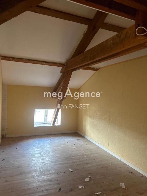 Maison - 200 m² - 14 pièces