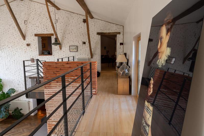 Propriété - 435 m² - 11 pièces