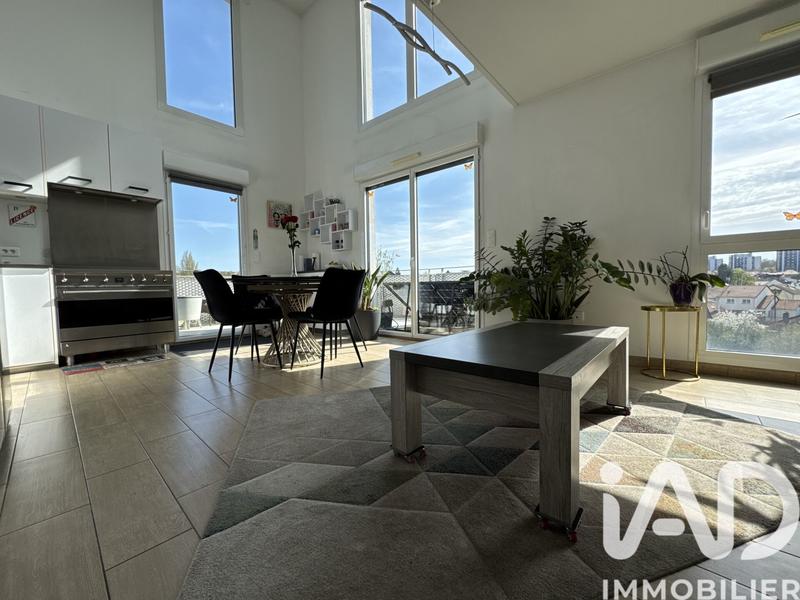 Appartement - 95 m² - 5 pièces