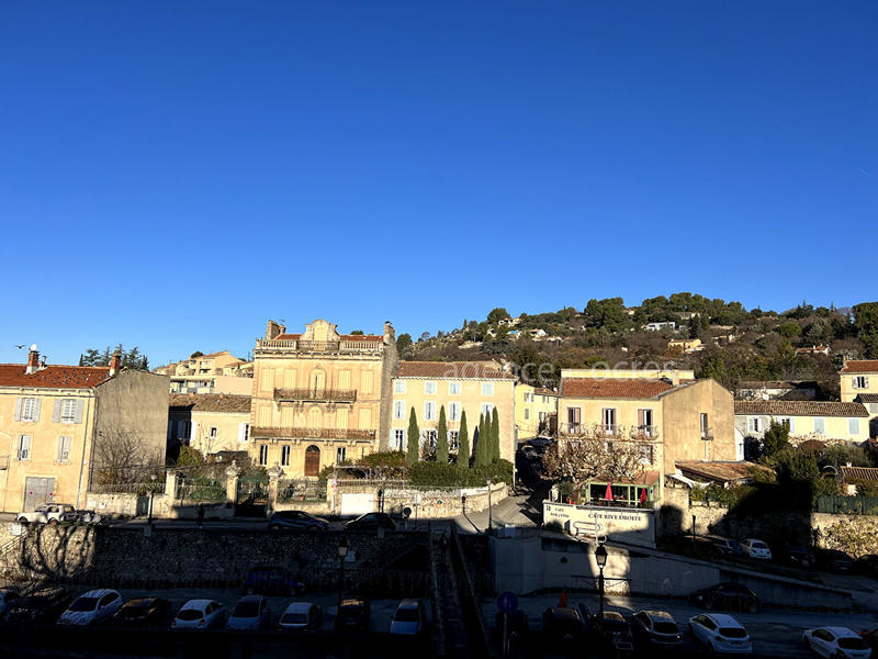 Appartement - 60 m² - 2 pièces