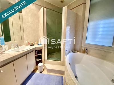 Appartement - 158 m² - 8 pièces