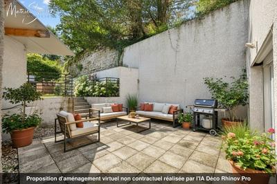 Maison - 274 m² - 9 pièces